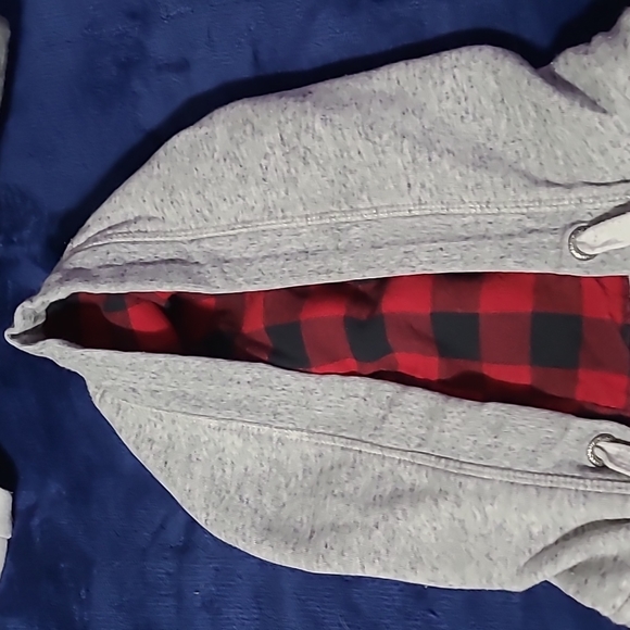 Canada Sweater - Picture 4 of 7